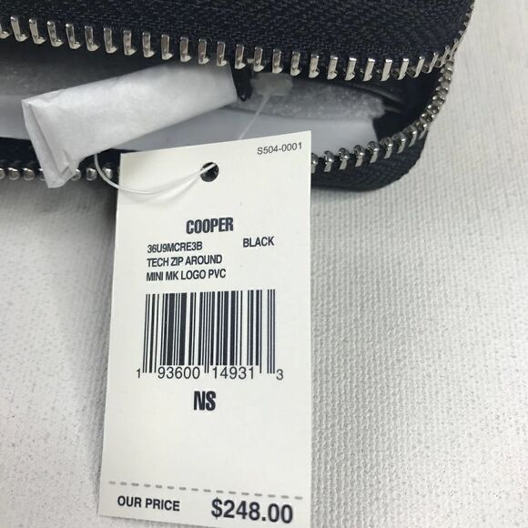 Michael Kors Cooper Tech Zip Around NWT - Picture 7 of 8